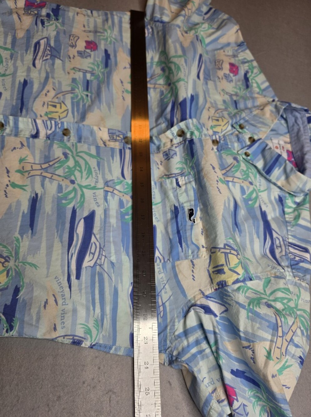 Vineyard Vines Men’s Light Blue Tropical Button-Down Shirt Size Large - Picture 6 of 7